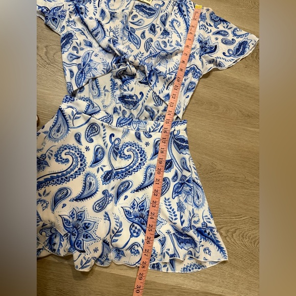 Show Me Your MuMu Blue and White Paisley short jumpsuit - Picture 5 of 6